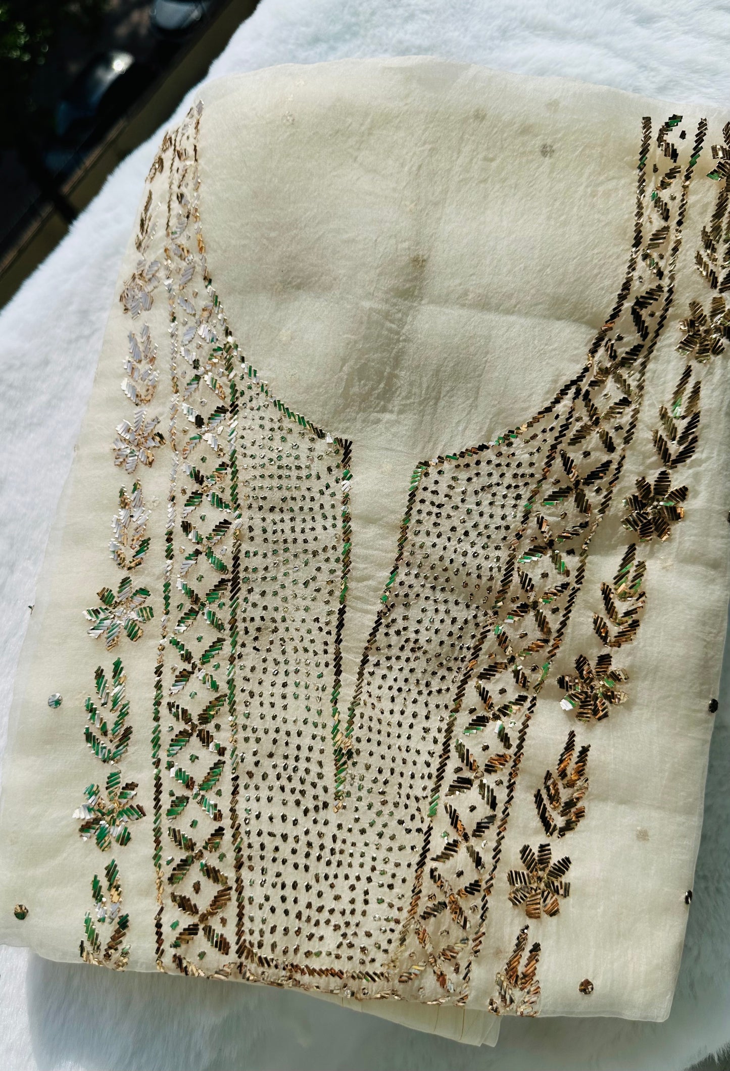 Kamdani and mukaish work suit in organza fabric